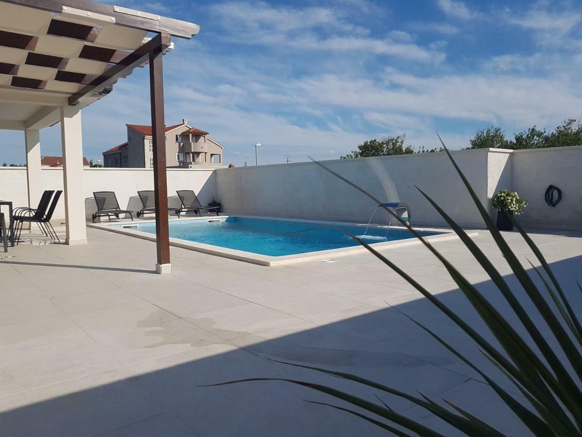 Villas Sabun - Modern House With Heated Pool Privlaka  Exterior foto
