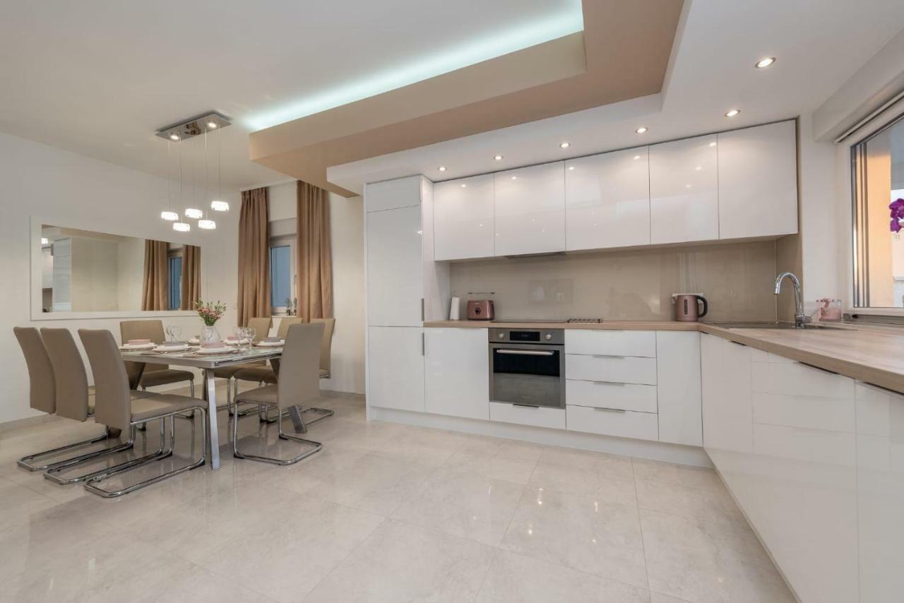 Villas Sabun - Modern House With Heated Pool Privlaka  Exterior foto