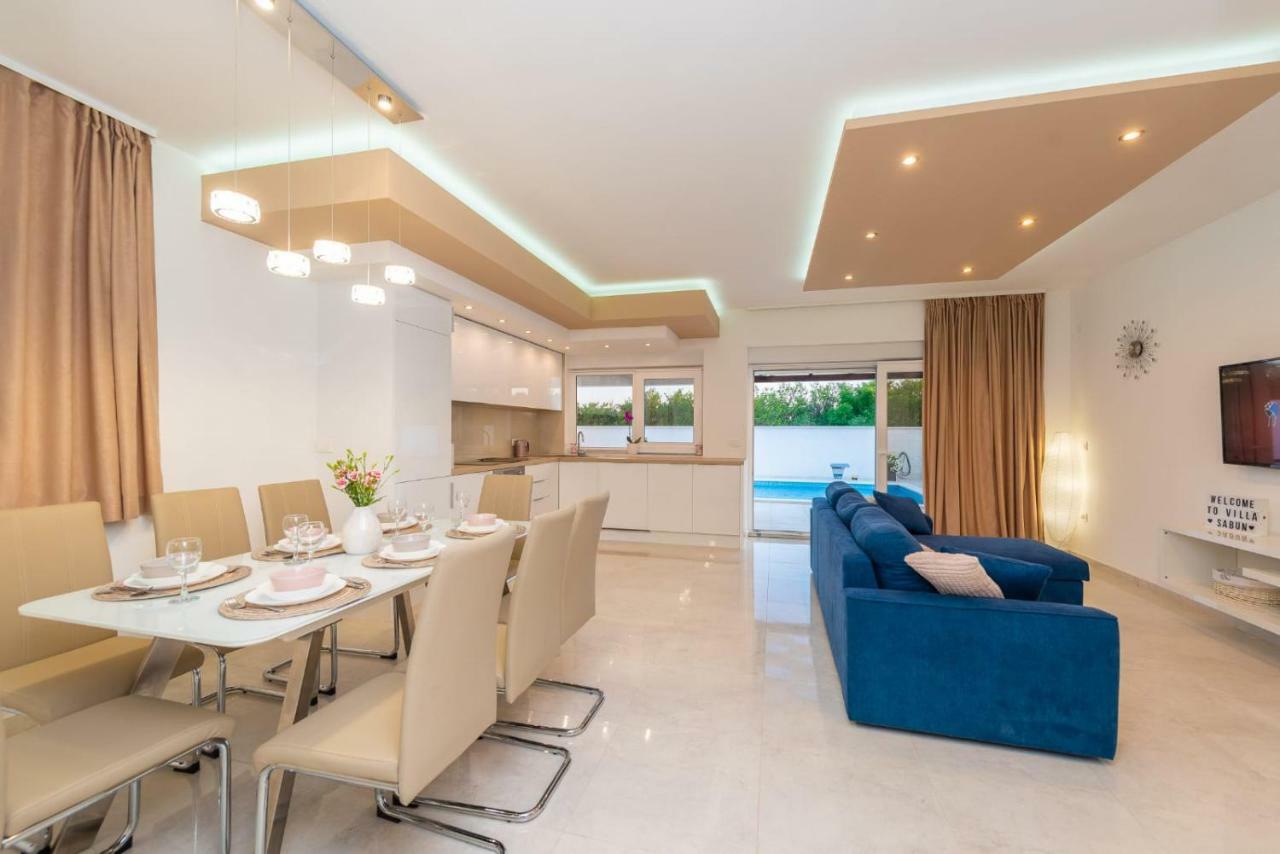 Villas Sabun - Modern House With Heated Pool Privlaka  Exterior foto